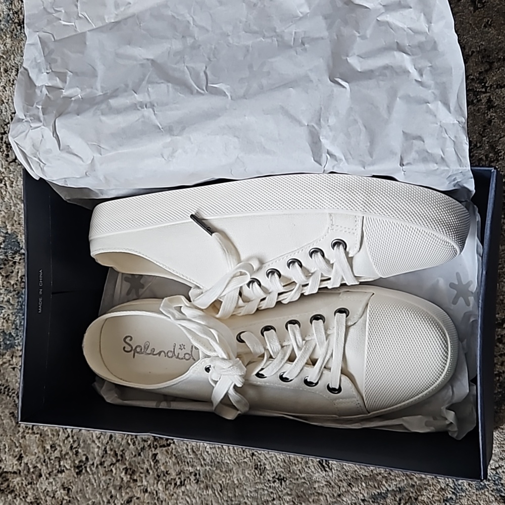 Splendid shoes